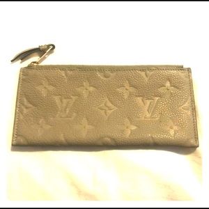 ****SOLD****AUTHENTIC LOUIS VUITTON Key/Card Purse